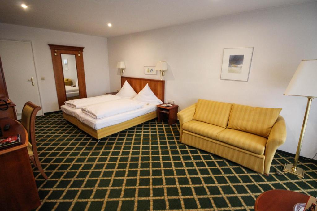 Двухместный (Двухместный номер «Комфорт» с 1 кроватью) отеля Ringhotel Zum Goldenen Ochsen, Констанц (Боденское озеро)