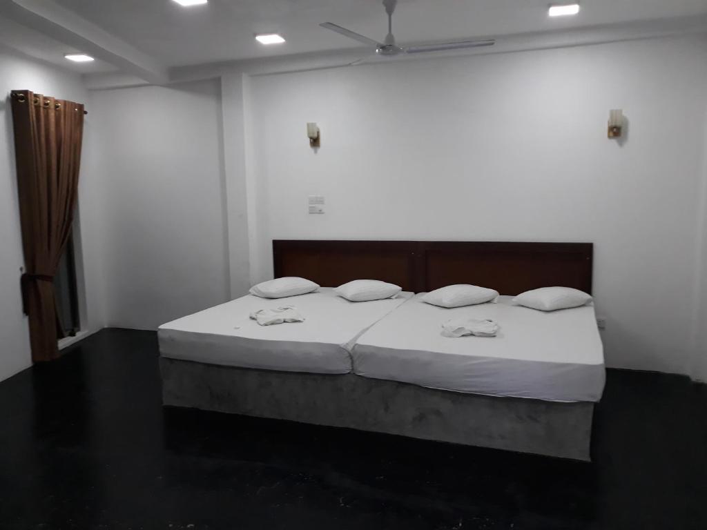 Двухместный (Стандартный двухместный номер с 1 кроватью) отеля The Kingston Hotel, Кирибатгода