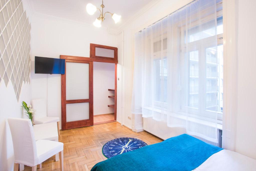 Апартаменты (Улучшенные просторные апартаменты с 2 спальнями) отеля Baross City Hotel - Budapest, Будапешт