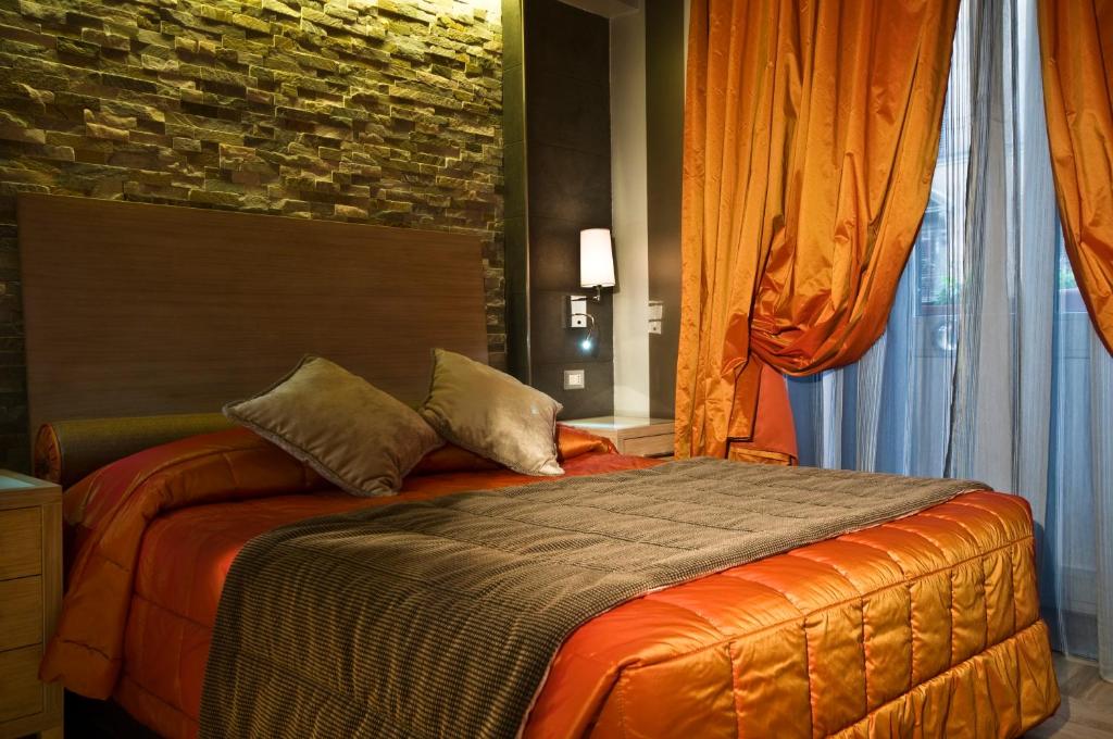 Двухместный (Представительский двухместный номер с 1 кроватью или 2 отдельными кроватями) отеля Hotel Morgana, Рим