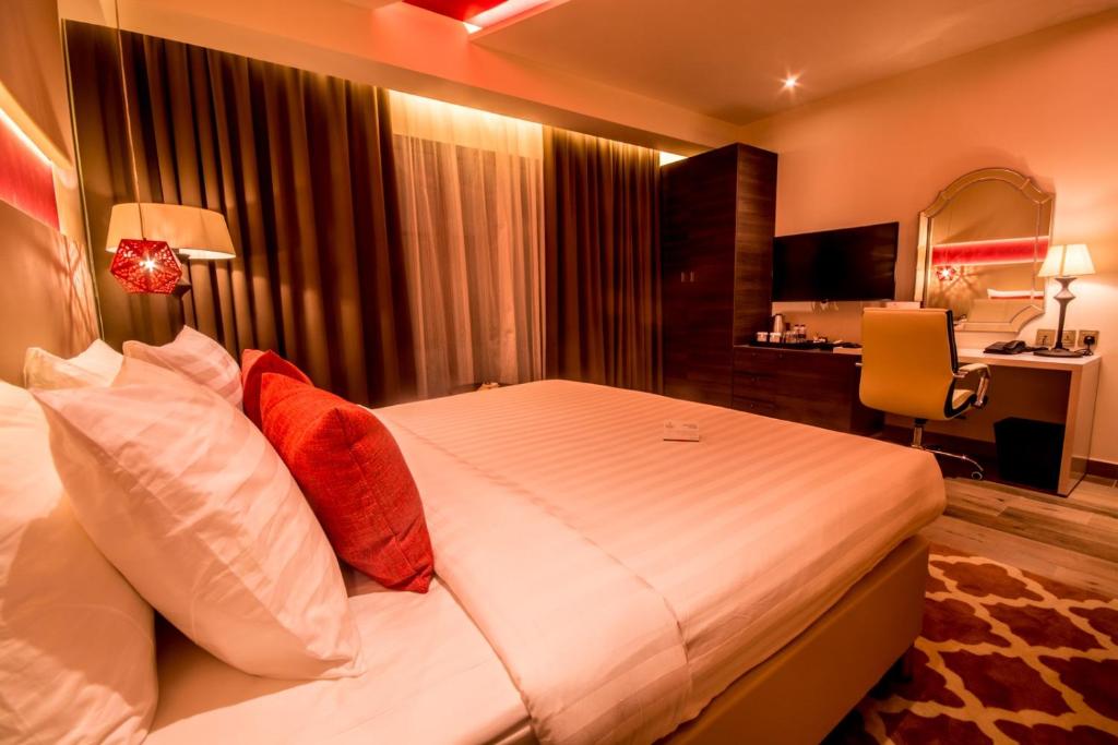 Двухместный (Представительский двухместный номер с 1 кроватью) отеля Carnelian by Glory Bower Hotels, Маскат