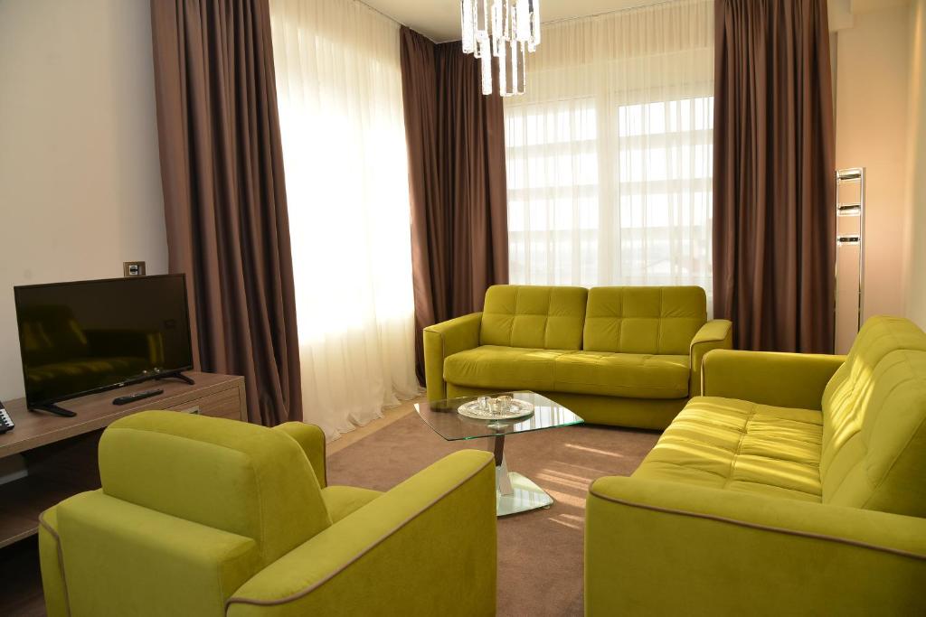 Сьюит (Suite with Spa Bath and New Year Gala Dinner) отеля Hotel Tami Residence, Ниш