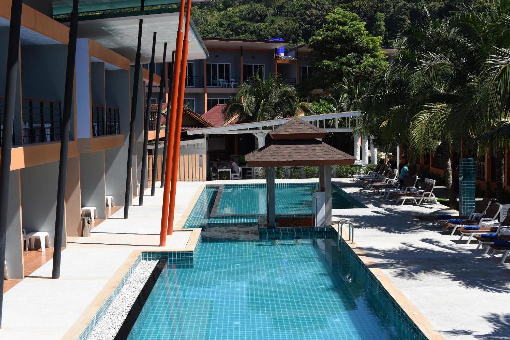 Двухместный (Двухместный номер Делюкс с 1 кроватью, вид на бассейн) курортного отеля Phi Phi Anita Resort, Пхи-Пхи