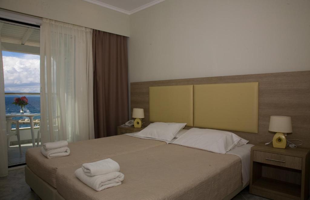 Двухместный (Двухместный номер с 2 отдельными кроватями) отеля Golden Sunset, Букари