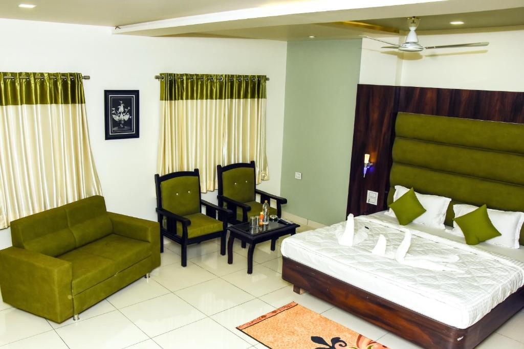 Двухместный (Номер с кроватью размера «king-size») отеля Hotel Shyam Palace, Бхудж