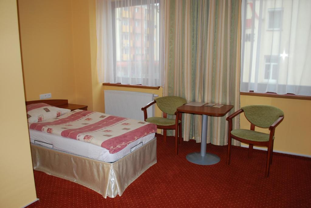 Трехместный (Трехместный номер) отеля Hotel Anka, Слубице