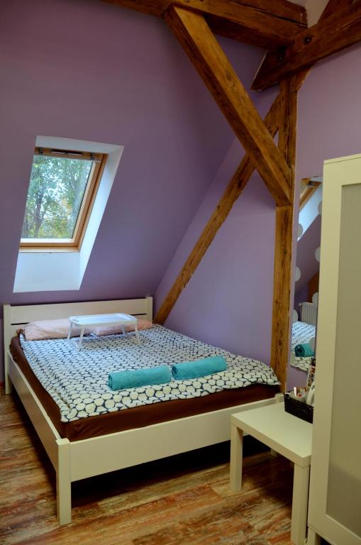 Двухместный (Стандартный двухместный номер с 1 кроватью, доступом в тренажерный зал и общей ванной комнатой) хостела Fitness Hostel, Вроцлав