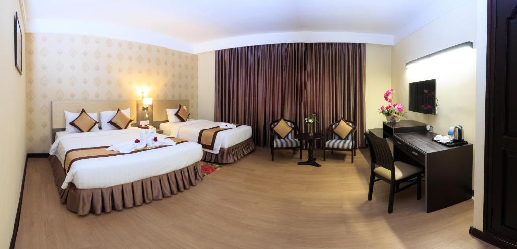 Сьюит (Люкс «Рай» (Семейный люкс)) отеля Paradise Hotel, Пномпень