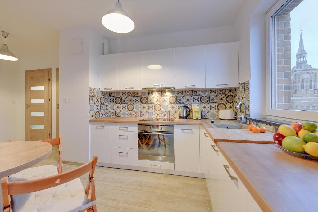 Апартаменты (Апартаменты «Комфорт» с балконом (парковка)), Angielska Grobla Apartinfo Apartments