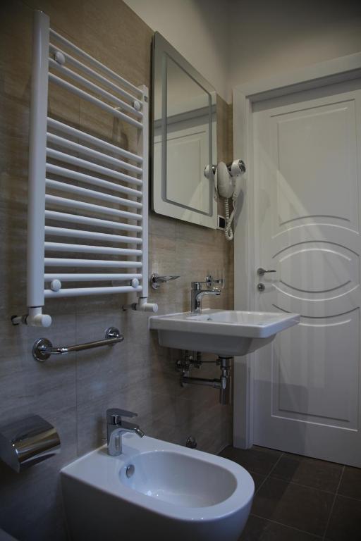 Трехместный (Трехместный номер с ванной комнатой) отеля FEDERICA'S APARTMENT IN ROME, Рим