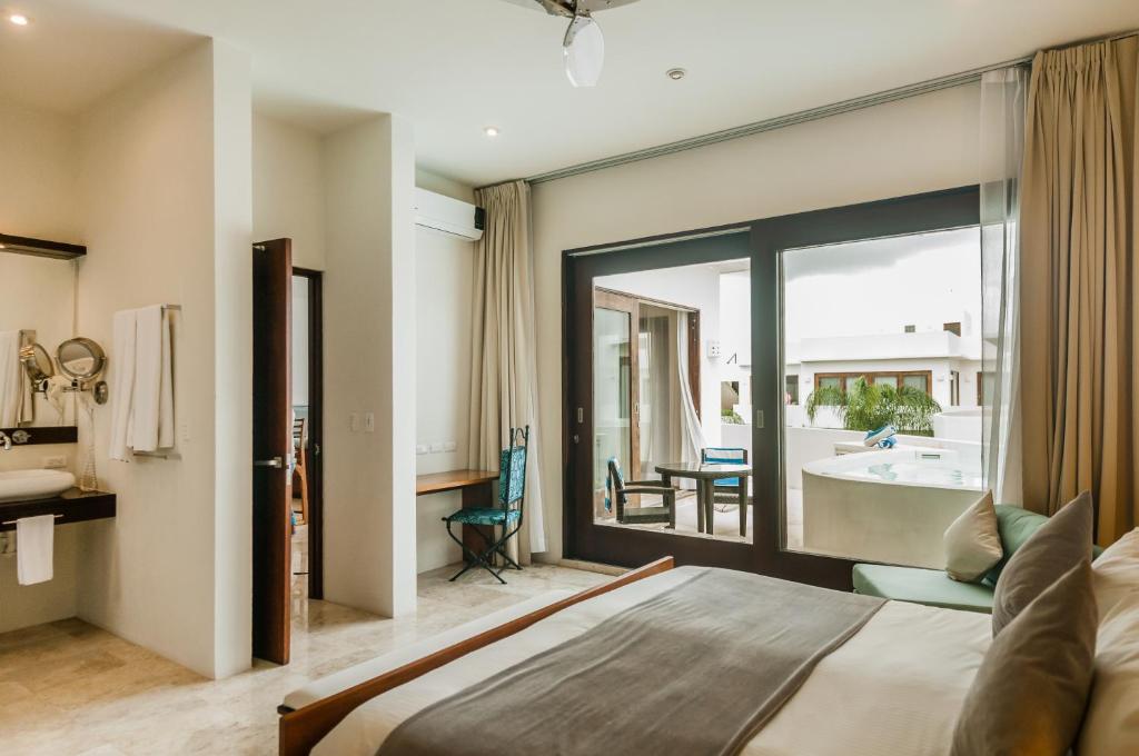 Апартаменты (One-Bedroom Apartment with Private Pool and Jacuzzi), Sexy Villas Tulum Clothing Optional