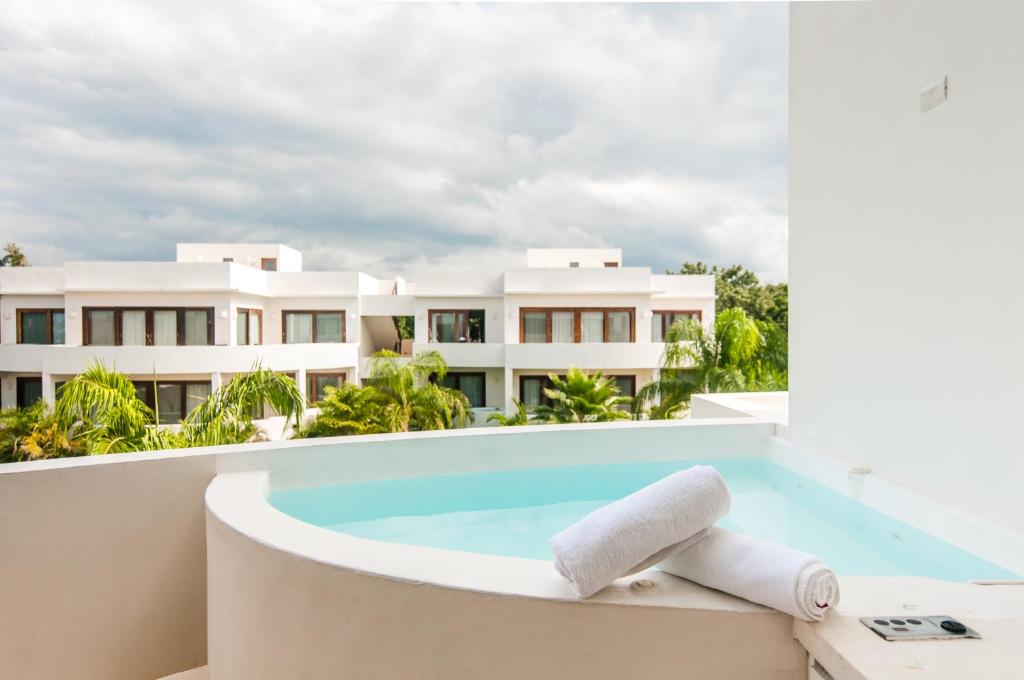 Апартаменты (Penthouse Studio with Private Jacuzzi), Sexy Villas Tulum Clothing Optional