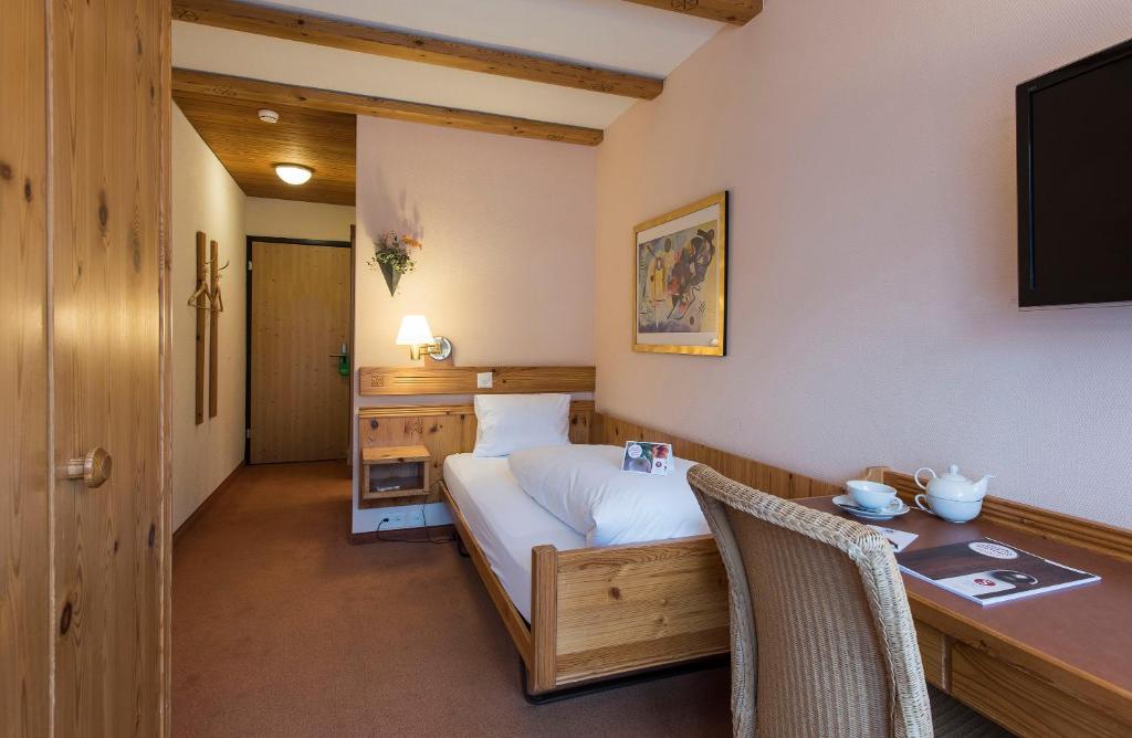 Одноместный (Бюджетный одноместный номер) отеля Sunstar Alpine Hotel & SPA Grindelwald, Гриндельвальд