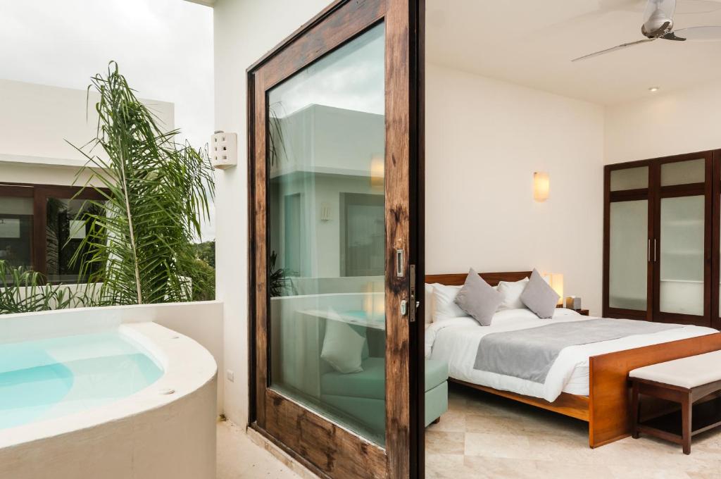 Апартаменты (One-Bedroom Apartment with Private Pool and Jacuzzi), Sexy Villas Tulum Clothing Optional