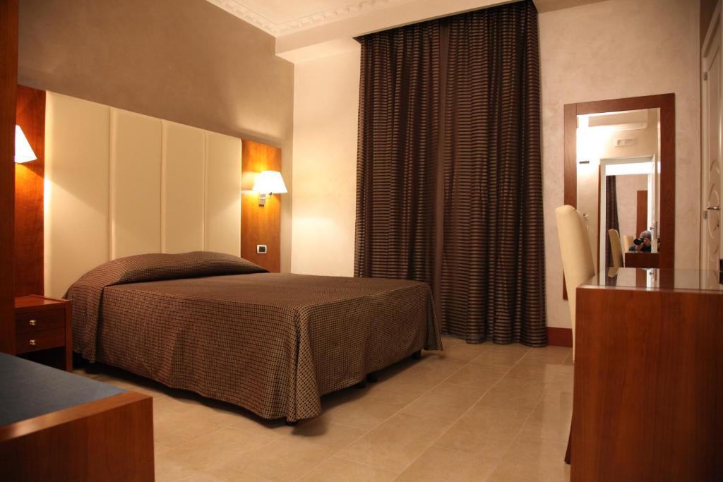 Двухместный (Двухместный номер с 1 кроватью и собственной ванной комнатой) отеля FEDERICA'S APARTMENT IN ROME, Рим