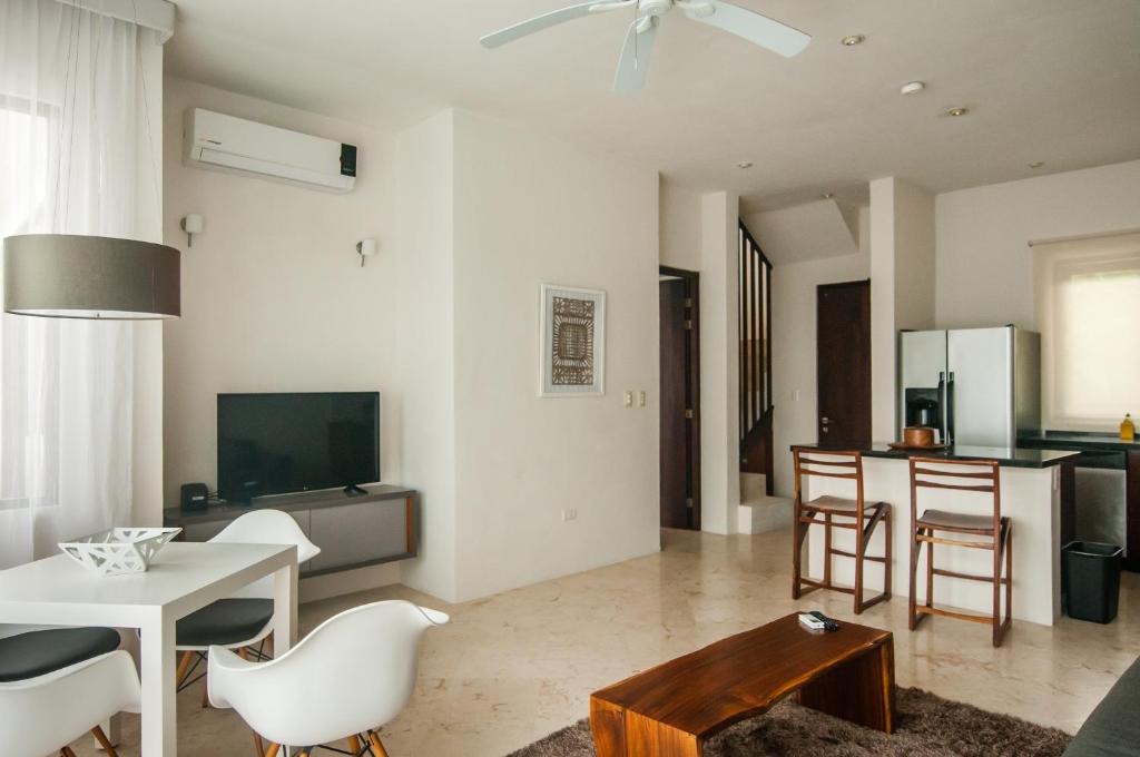 Апартаменты (Penthouse Apartment with Private Pool and Jacuzzi), Sexy Villas Tulum Clothing Optional