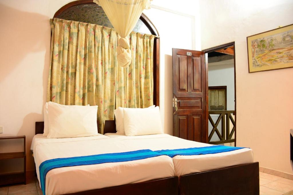 Двухместный (Бюджетный двухместный номер с 1 кроватью) отеля Ranmal Beach Hotel, Хиккадува