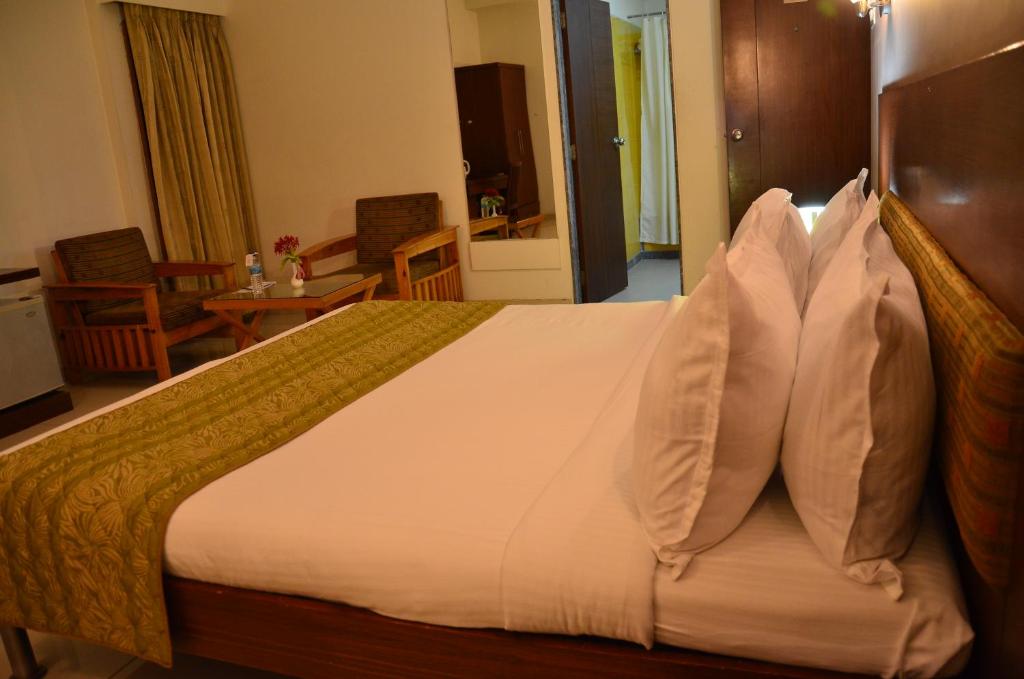 Двухместный (Улучшенный двухместный номер с 1 кроватью) курортного отеля Cambay Sapphire, Gandhinagar, Гандинагар