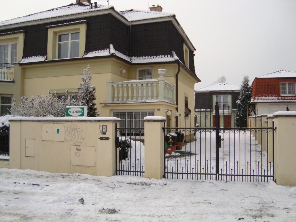Трехместный (Трехместный номер, вид на сад) гостевого дома Olivia, Прага