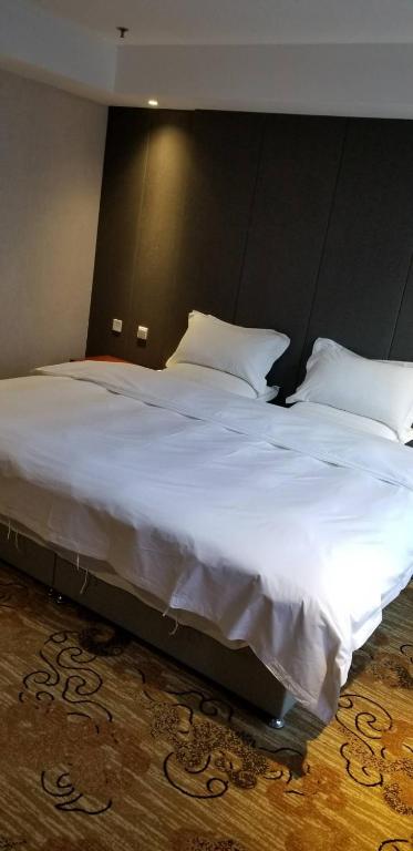 Сьюит (Mainland Chinese Citizen Only - One-Bedroom Suite), Zheng Yi Lu Hotel