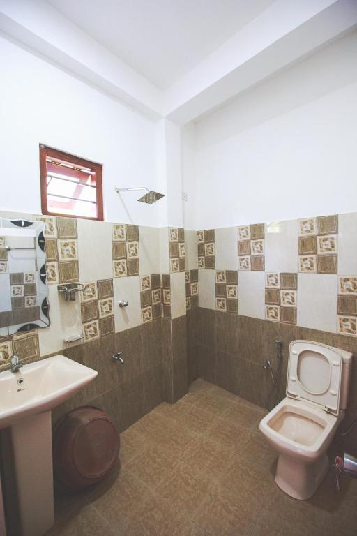 Двухместный (Стандартный двухместный номер с 1 кроватью и общей ванной комнатой) гостевого дома Lay Back @ Lazies, Мидигама Запад