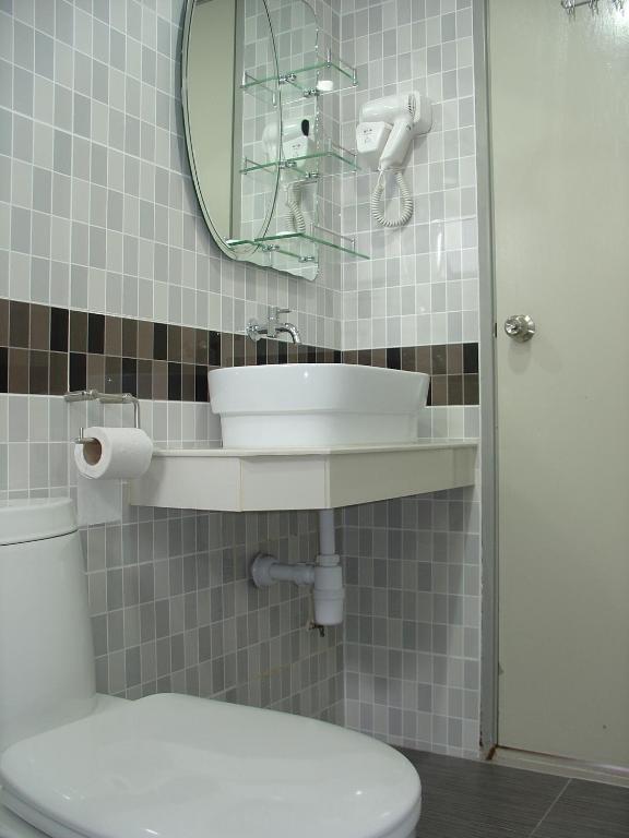 Апартаменты (Стандартные апартаменты с 3 спальнями), Duta Hotel & Residence