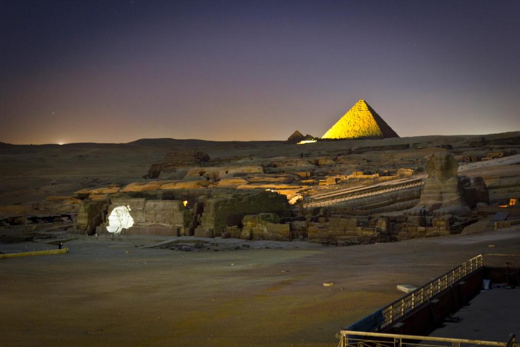 Двухместный (Двухместный номер Делюкс с 1 кроватью и балконом), Pyramids Valley