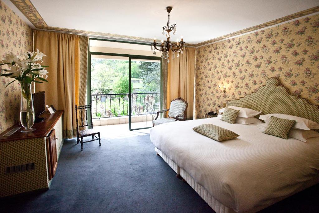 Двухместный (Улучшенный двухместный номер с 1 кроватью) отеля Hotel Restaurant Chavant, Гренобль