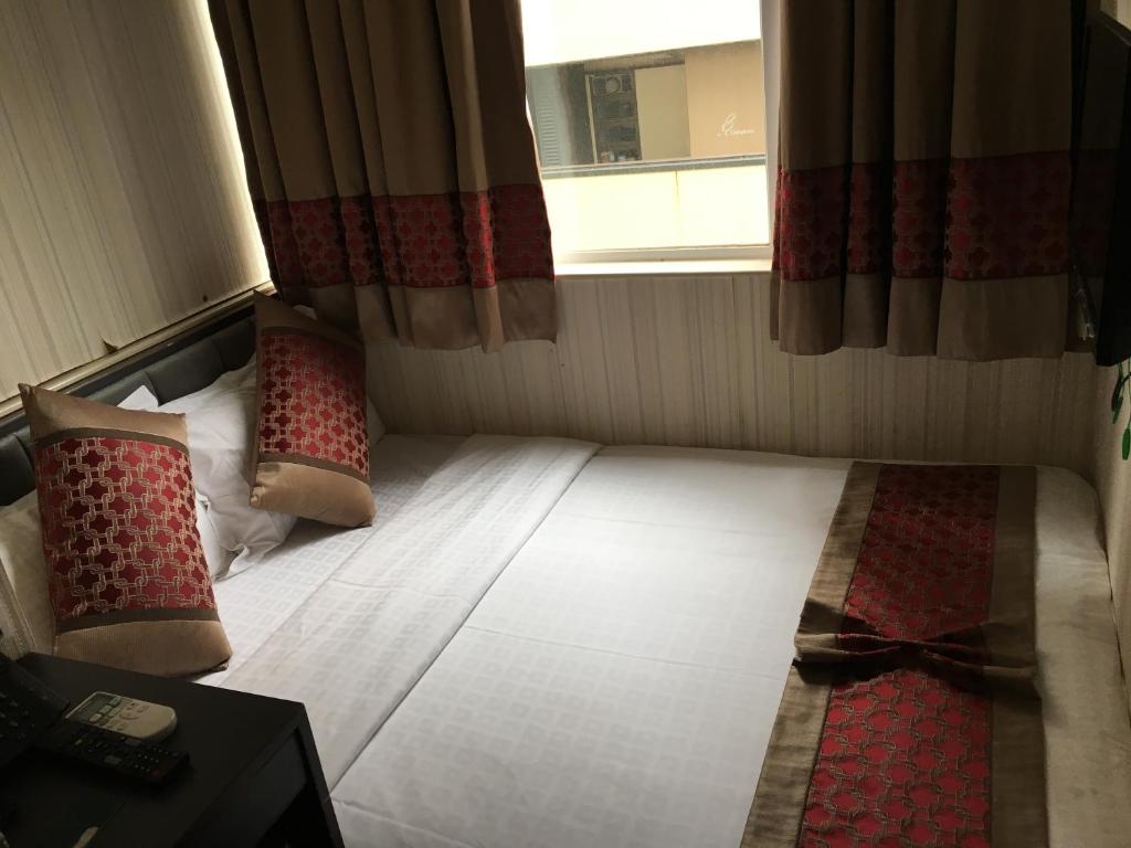 Двухместный (Двухместный номер с 1 кроватью) гостевого дома Seasons Hotel, Гонконг (город)