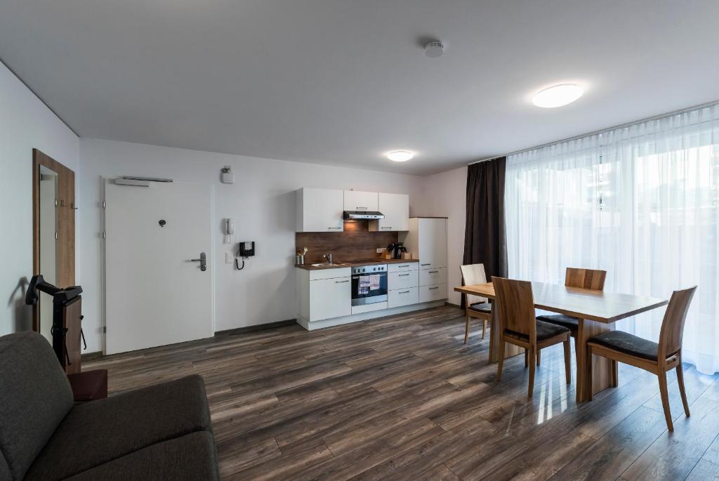 Студио (Однокомнатные апартаменты (с кроватью размером 160x200 и диваном-кроватью)) апартамента Apartments Innsbruck, Инсбрук