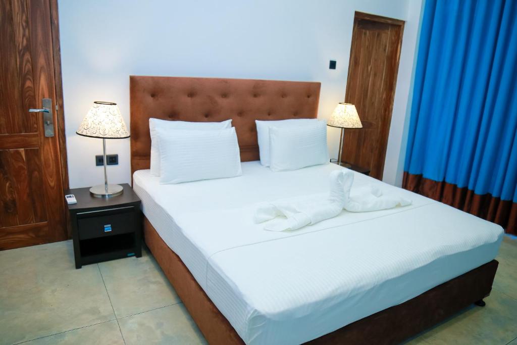 Двухместный (Двухместный номер Делюкс с 1 кроватью или 2 отдельными кроватями и видом на море) отеля Funky Hotel, Хиккадува
