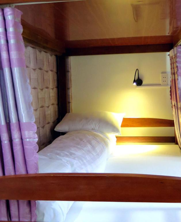 Номер (Кровать в общем 8-местном номере для мужчин и женщин) хостела Ha Giang 1 Hostel, Хазянг
