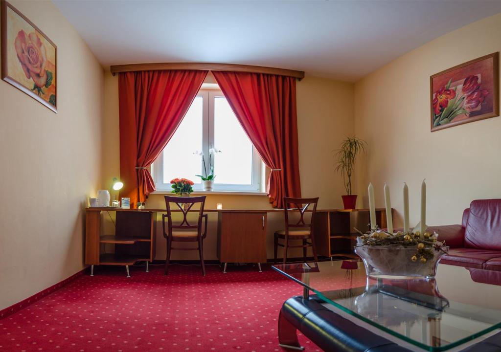 Сьюит (Люкс) отеля Hotel West, Братислава