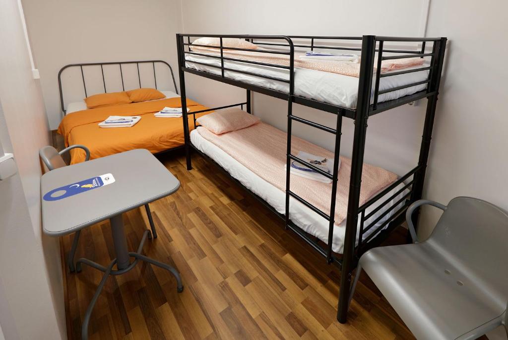 Семейный (Семейный номер с общей ванной комнатой), CheapSleep Hostel Helsinki