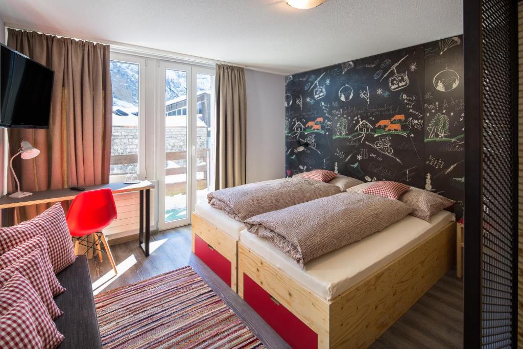 Двухместный (Улучшенный двухместный номер с 1 кроватью) гостевого дома Eiger Guesthouse, Лаутербруннен