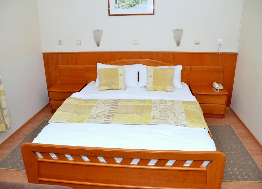 Двухместный (Двухместный номер с 1 кроватью) отеля Garni Hotel Lake, Чачак