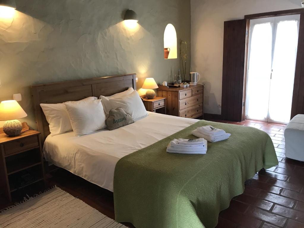 Двухместный (Двухместный номер с 1 кроватью) гостевого дома Herdade Do Freixial - Turismo Rural, Вила-Нова-де-Мильфонт