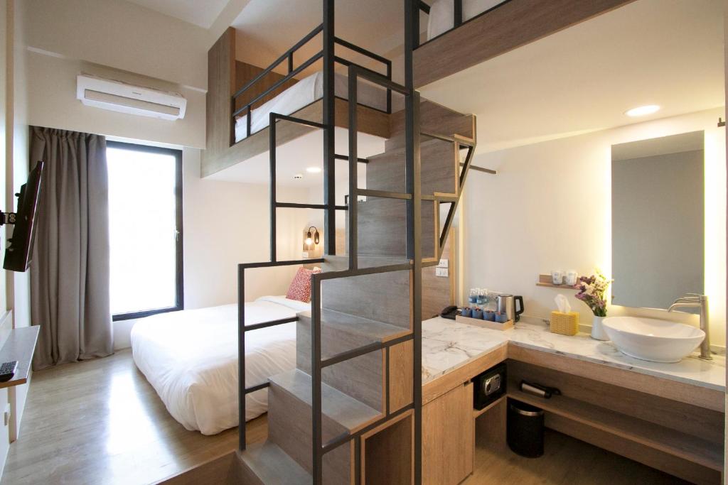 Семейный (Cемейный номер с собственной ванной комнатой), Lub d Philippines Makati