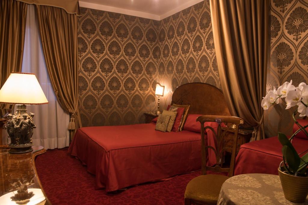 Трехместный (Номер «Гранд» Делюкс), Hotel Metropole