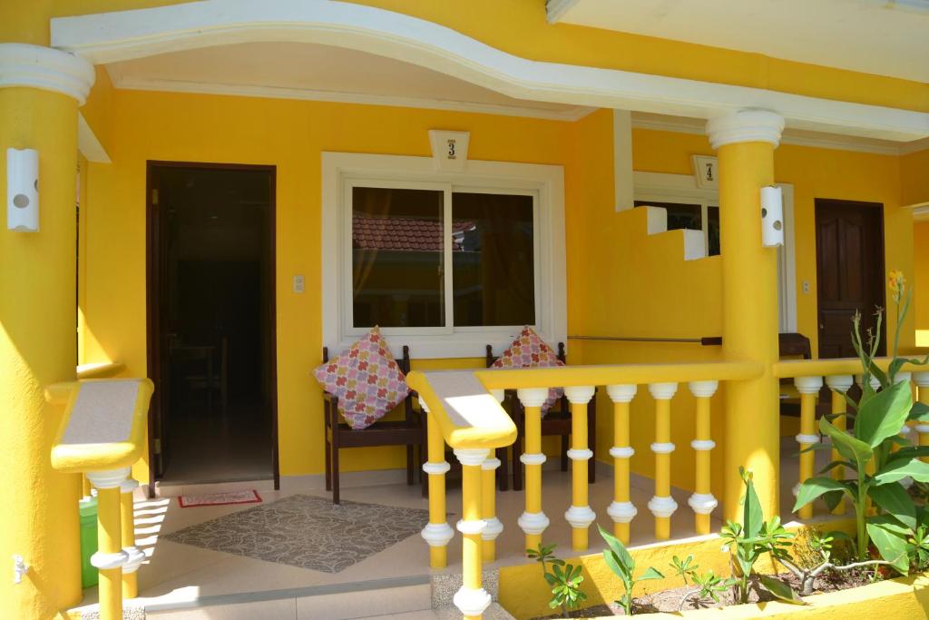 Семейный (Семейный номер Делюкс) курортного отеля Malapascua Garden Resort, Малапаскуа