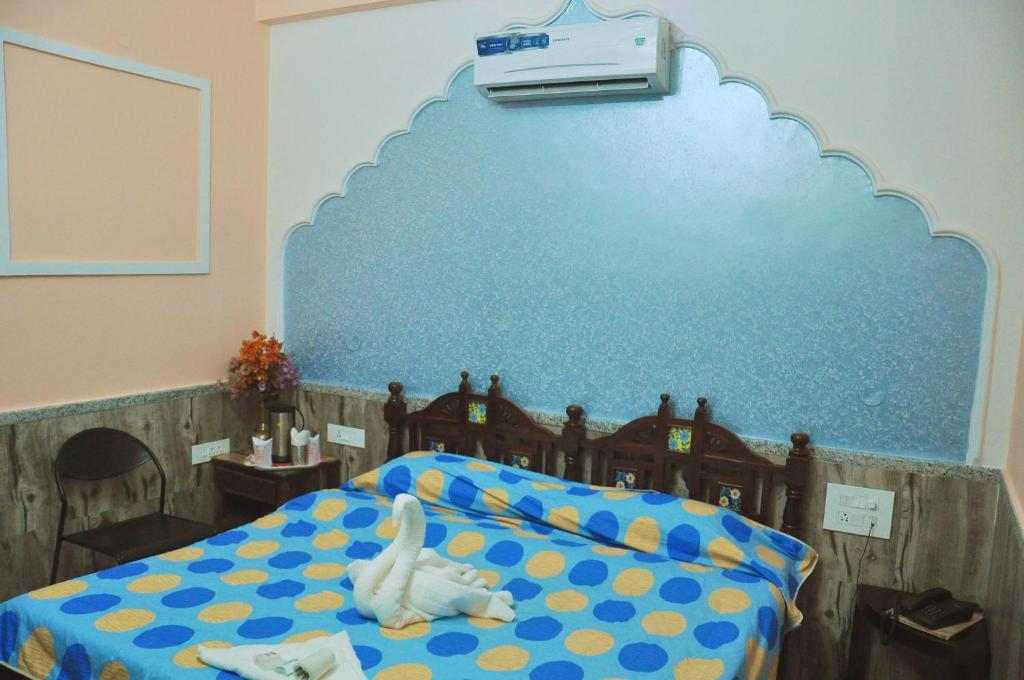 Двухместный (Улучшенный номер с кроватью размера «king-size») семейного отеля MOONLIGHT HOMESTAY & HOSTEL, Джайпур