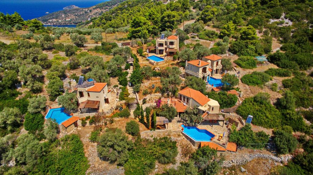 Вилла (One-Bedroom Villa Olive - Split Level with Private Pool) виллы Alonissos Poikilma Villas, Алонисос