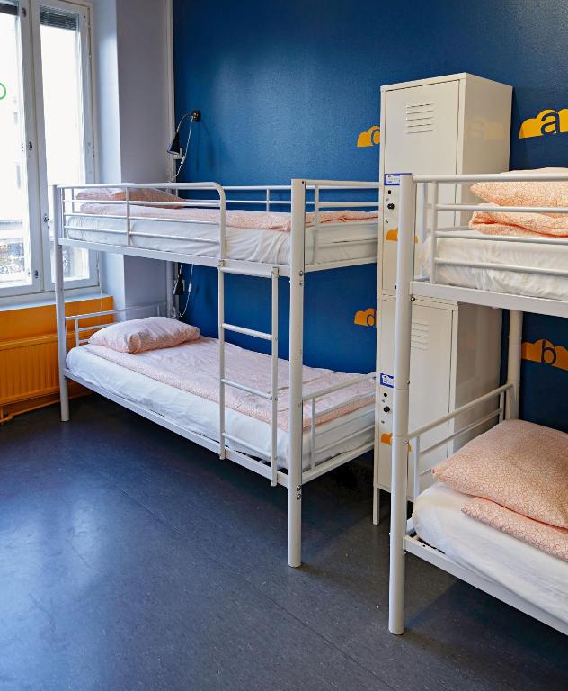 Номер (Кровать в общем 8-местном номере для мужчин и женщин) хостела CheapSleep Hostel Helsinki, Хельсинки