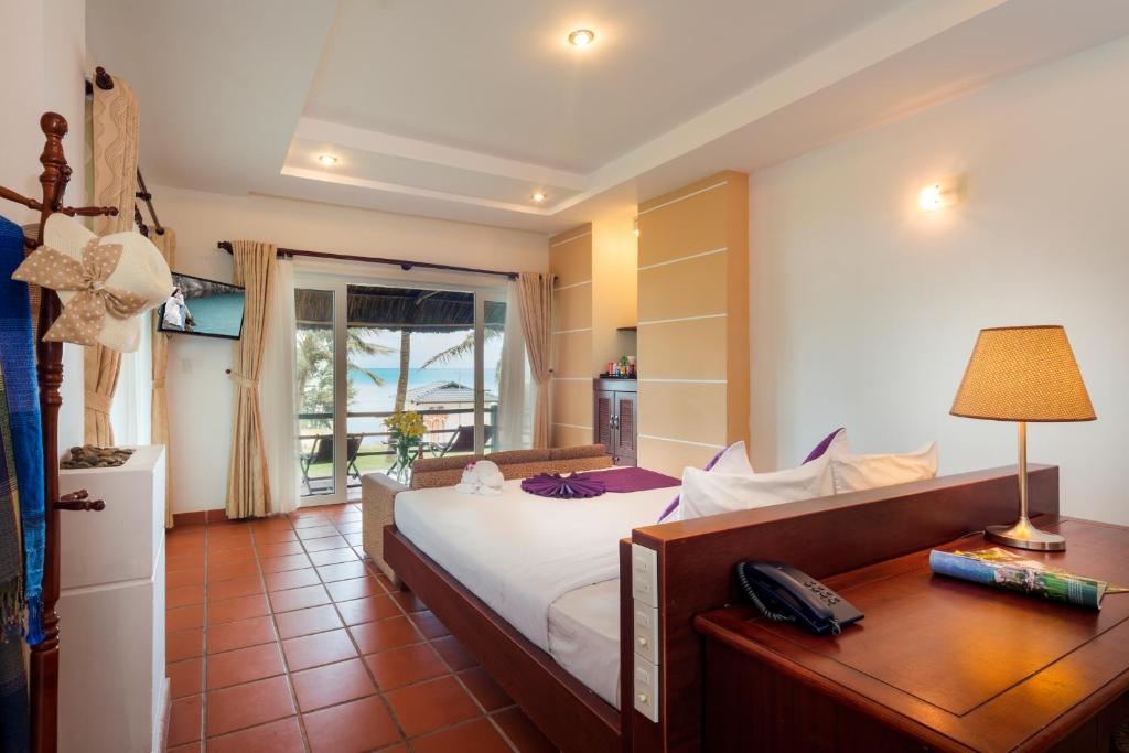 Номер (Бунгало с видом на море) курортного отеля TTC Premium Ke Ga, Фантхьет