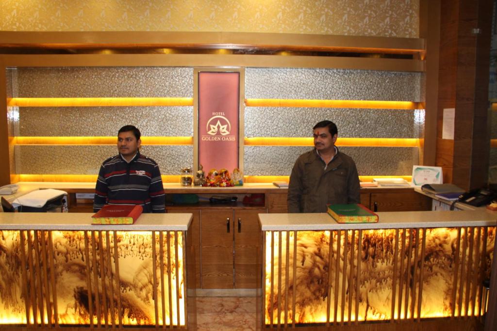 Двухместный (Номер Делюкс) отеля Hotel Golden Oasis, Нью-Дели