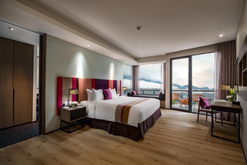 Двухместный (Premium Double or Twin Room with Valley view) отеля Pao's Sapa Leisure Hotel, Сапа