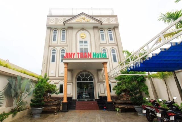Отель Jiny Tran Hotel, Дуонг-Донг