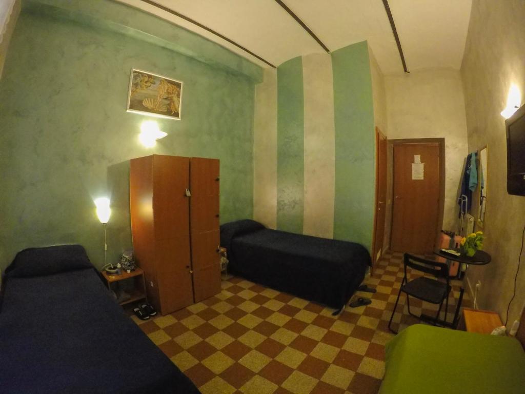 Четырехместный (Четырехместный номер с ванной комнатой), Român Holidays Hostel