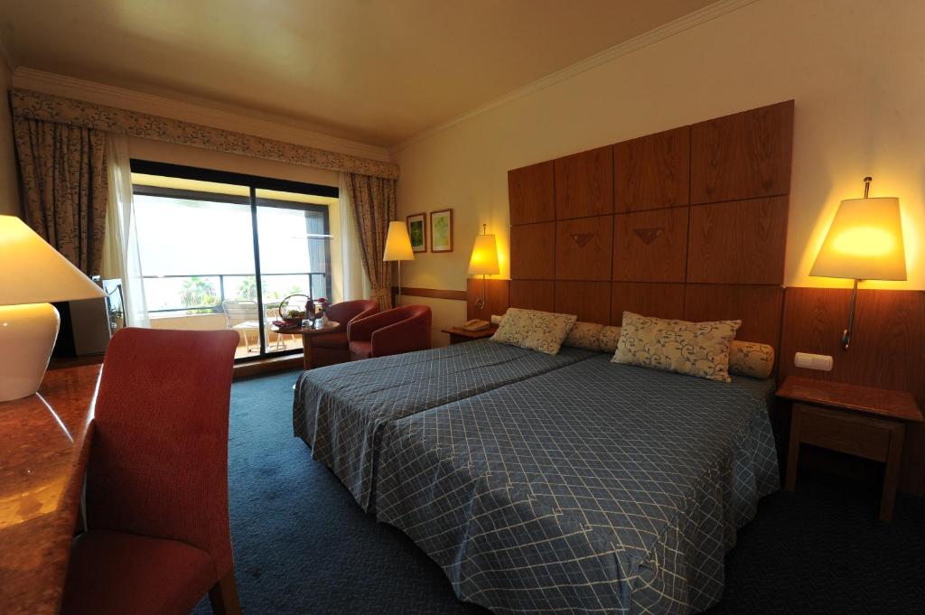 Двухместный (Двухместный номер с 1 кроватью и с видом на океан) отеля Monte Mar Palace Hotel, Понта-ду-Сол
