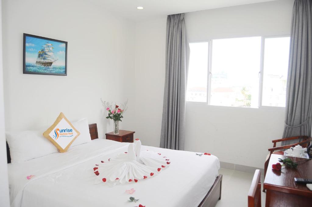 Двухместный (Улучшенный двухместный номер с 1 кроватью, вид на город) отеля Hotel 304 Phu Quoc, Дуонг-Донг